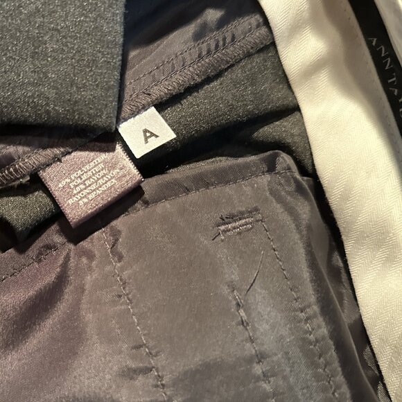 ANN TAYLOR Charcoal Gray 3-Piece Suit ~ Jacket Size 6 ~ Pants/Skirt Size 4 - Picture 8 of 11